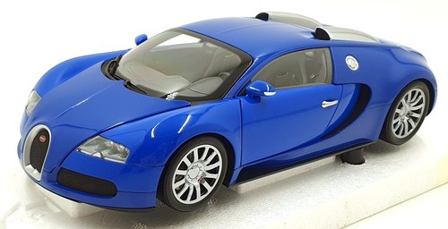 Minichamps scale diecast - minichamps, 1/18