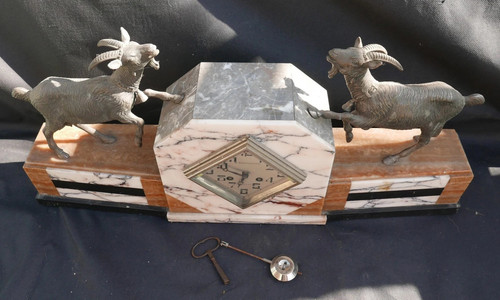 Pendule aux boucs - pendule, et