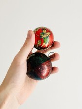 2 Antique Lithographed Metal Balls Christmas, Kids, Chromos, Doll, Dinett