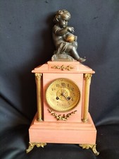 Pendule en marbre rose, forme temple & putti astronome bronze doré/patiné / XIXe