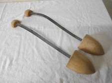 2 anciens Embauchoirs, Forme