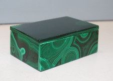 -JOLIE ANCIENNE PETITE BOITE en MALACHITE PETIT COFFRET à BIJOUX VITRINE    D