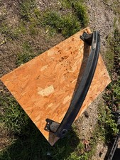 Traverse de pare choc avant -