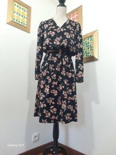 Robe vintage noir à fleur