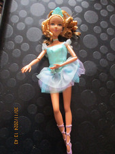 POUPEE  BARBIE : " HADLEY, 12 PRINCESSES / Ref .J8889 / ANNEE  2006
