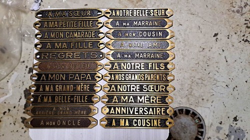 Plaques funeraires en - ,