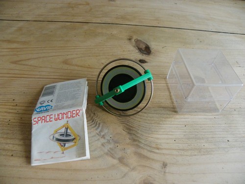 Gyroscope space wonder avec - wonder,