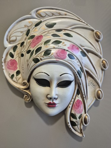 Ancien masque vénitien - vénitien, en