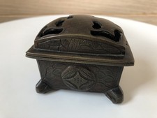 Petit brûle encens asiatique