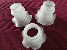 3 TULIPES en Verre Moulées