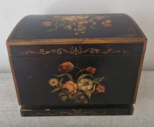 Coffre peinture fleurs - coffre,