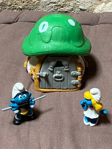 Une maison schtroumpf - une, +