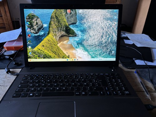 Portable clevo w551 - pc,