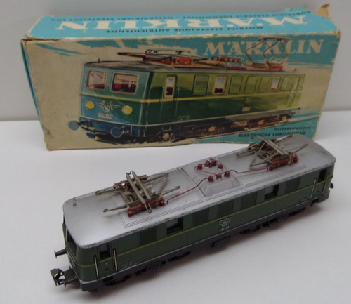Locomotive train miniature - locomotive,