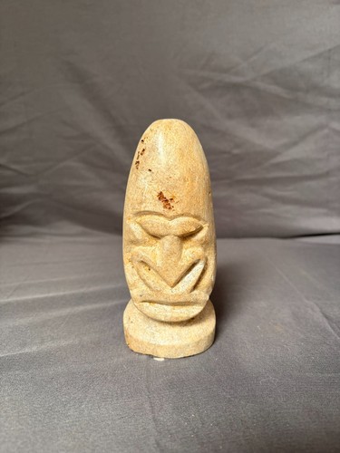 Ancien Tête Tiki Pierre