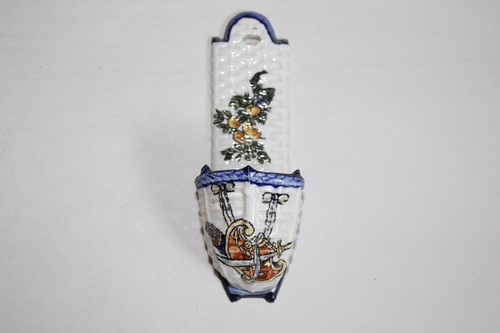 Bouquetière forme hotte - , en