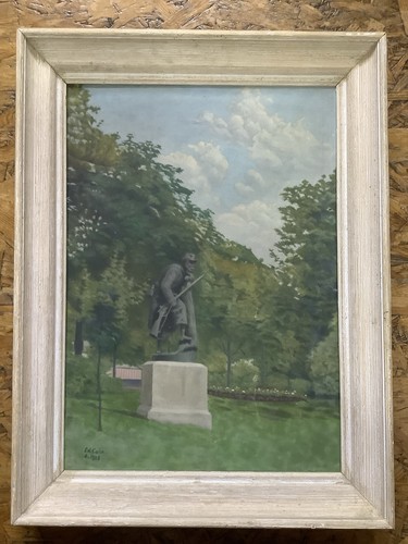 Colin hst 1923 statue - hst,