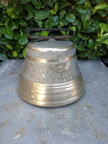 Grosse cloche vache suisse - cloche, a