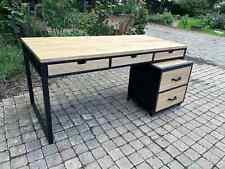 Bureau industriel avec caisson