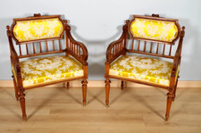 Paire de fauteuils style Louis