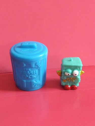 Figurine poubelle bleues the - figurine:,