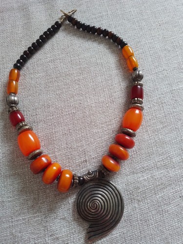 Collier ethnique - ,