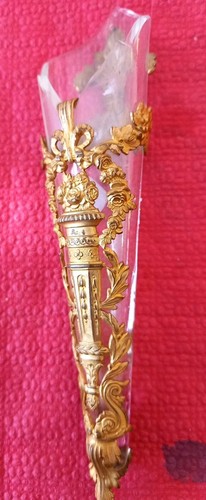 Soliflore bouquetière pour - ,