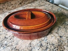 Terrine ou cocotte en terre