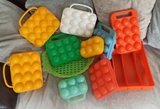 9 Boîtes à Oeufs + range