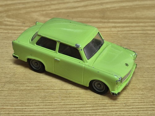Voiture miniature trabant 601 - voiture,