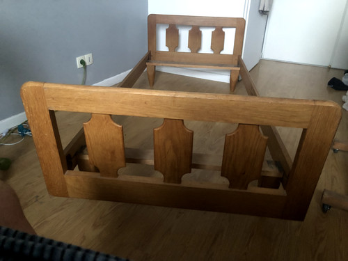 Lit une place - ,