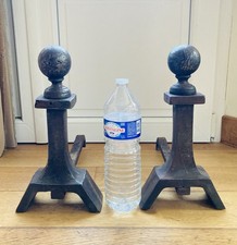 Imposants chenets en fer