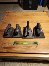 Lot De 4 Anciens Fers A