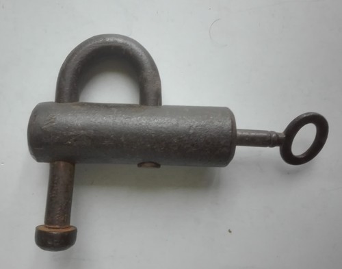 Ancien cadenas vis - cadenas, à