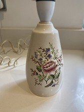 Pretty Vintage mid century Ceramic Floral Design Table Bedside Lamp
