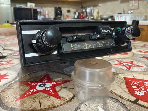 Vintage car radio philips - -,