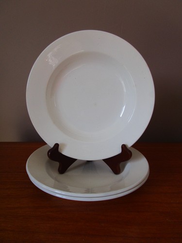 Assiettes creuses blanches - 3,