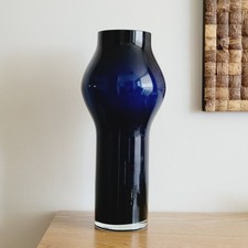 Imposing blown glass vase night blue design