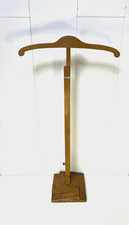 PRÉSENTOIR DE VÊTEMENT