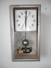 Pendule électrique, horloge mère, régulateur Brillié. No Lepaute Ato