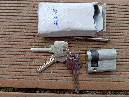 Neuf cylindre securite de - neuf,
