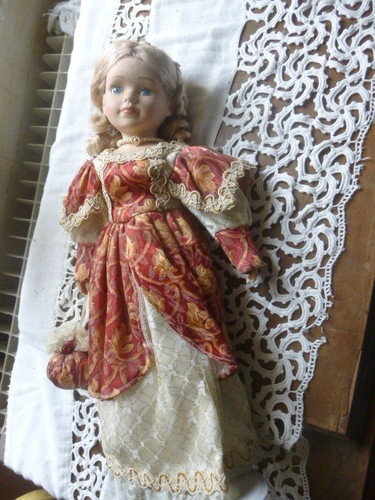 Poupée porcelaine vintage - ,
