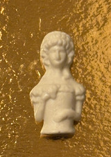 Fève LADUREE à Paris Rue