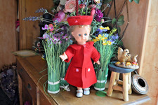 manteaux et chapeaux rouge pour poupee corolle marie francoise m et travaux NEUF