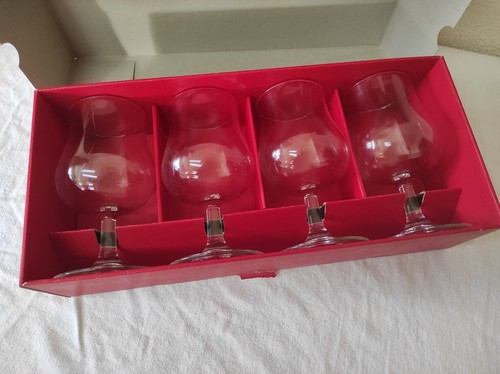 Lot verres vin avec - de, à
