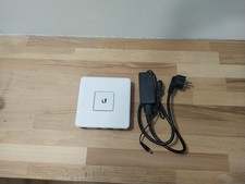 UBIQUITI UniFi USG - Security Gateway Routeur Firewall VPN Switch