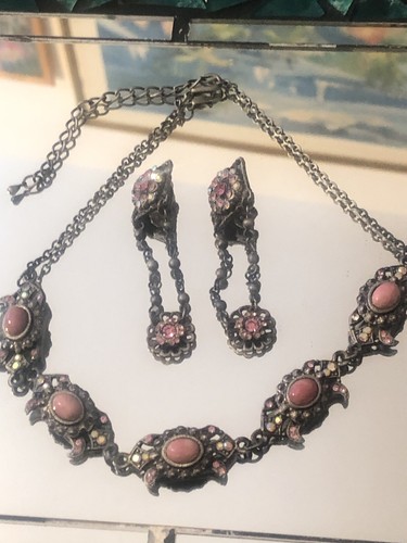 Lot joli collier - et, boucles