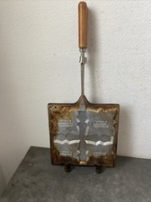 Ancien Appareil A Croque