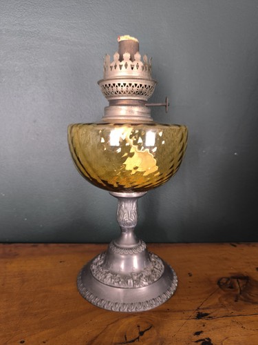Ancienne lampe pétrole - ancienne,