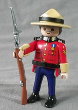 PLAYMOBIL SERIE 28 GARCON